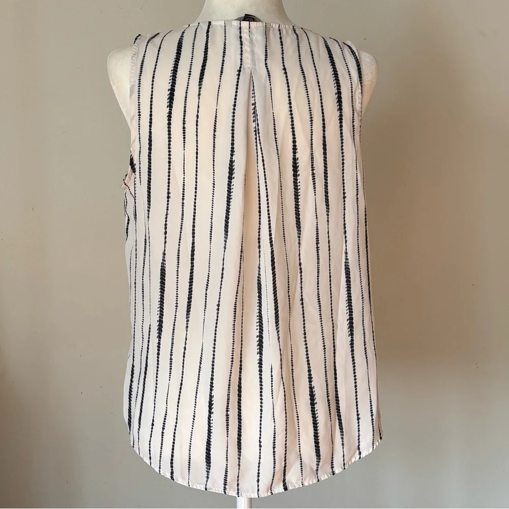 Banana Republic Navy and White Striped Tank Top Size M - Picture 3 of 7
